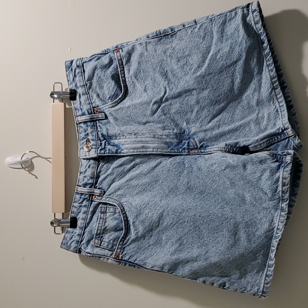 Zara Mom fit high rise shorts